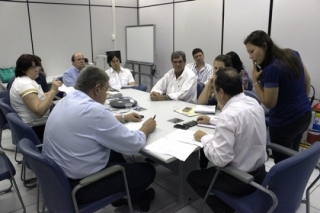 Antes da assinatura do convênio o prefeito Robinho participou de diversas reuniões com os órgãos envolvidos.